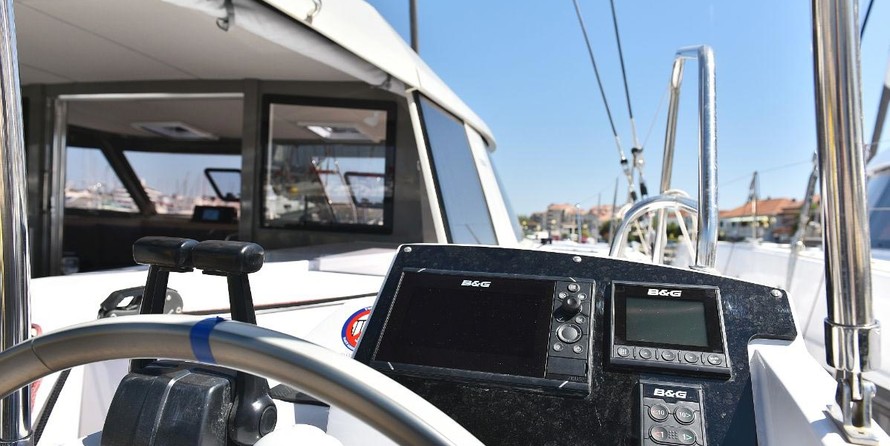 Nautitech 40 open NEW - 4 + 2 cab.