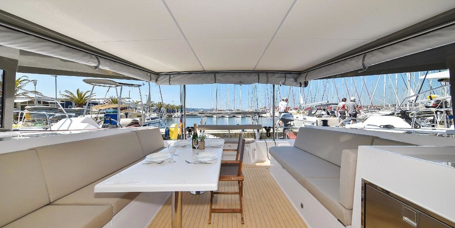 Nautitech 40 open NEW - 4 + 2 cab.