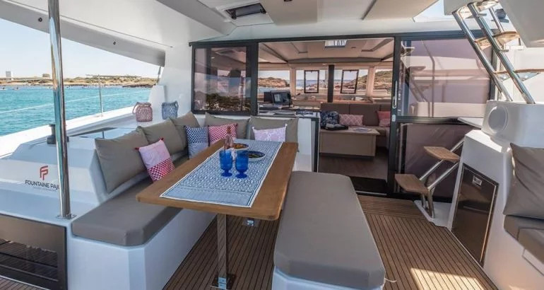 Fountaine Pajot Astrea 42