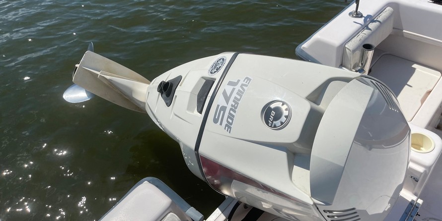 Grady-White Adventure 208