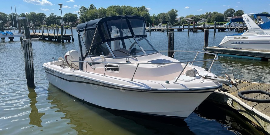 Grady-White Adventure 208