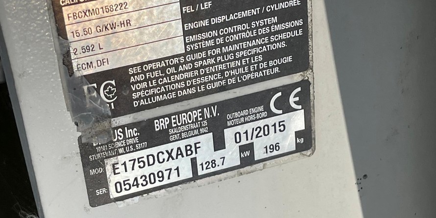 Grady-White Adventure 208