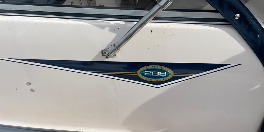 Grady-White Adventure 208