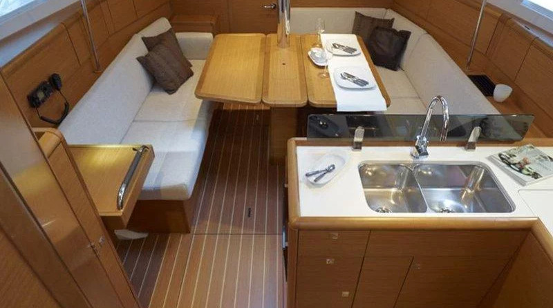 Jeanneau Sun Odyssey 389