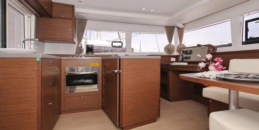 Lagoon 450 S