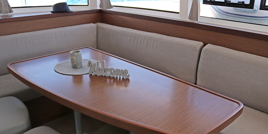 Lagoon 42 - 4 + 2 cab.