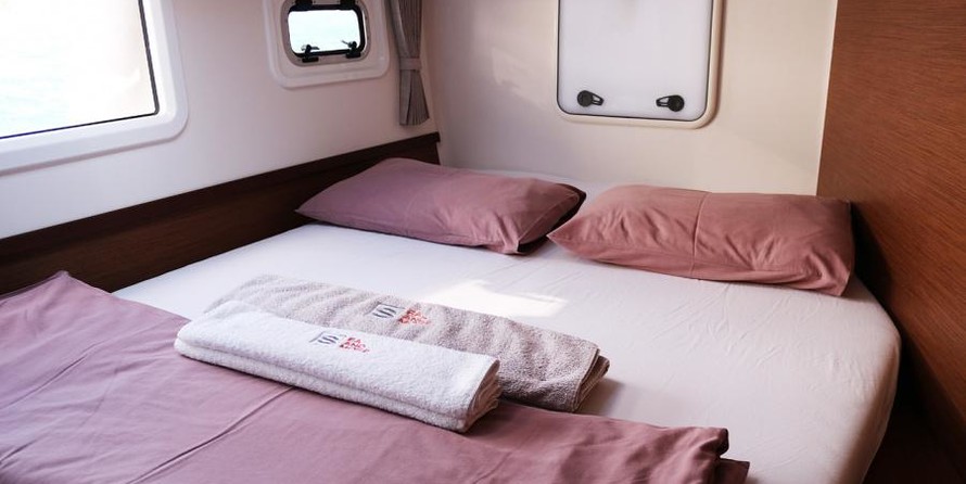 Lagoon 42 - 4 + 2 cab.