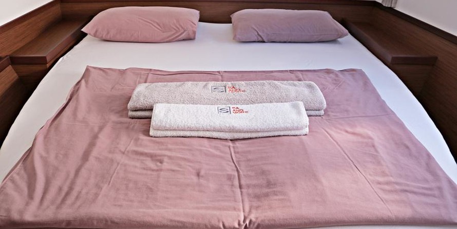 Lagoon 42 - 4 + 2 cab.