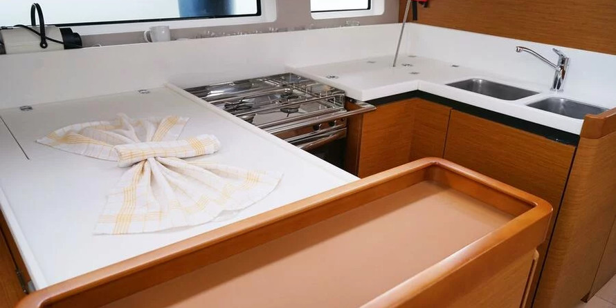 Sun Odyssey 440 - 3 Cabins