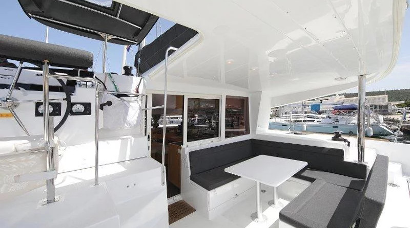 Lagoon 400 S2