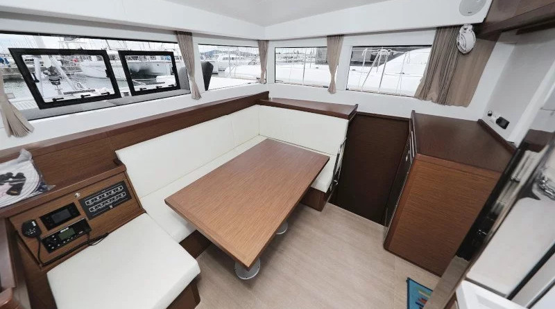 Lagoon 40