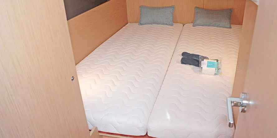 Beneteau Oceanis 38.1