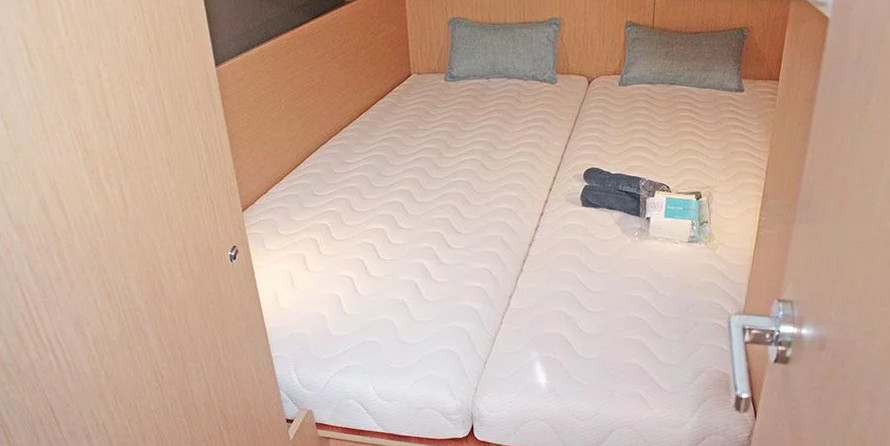 Beneteau Oceanis 38.1