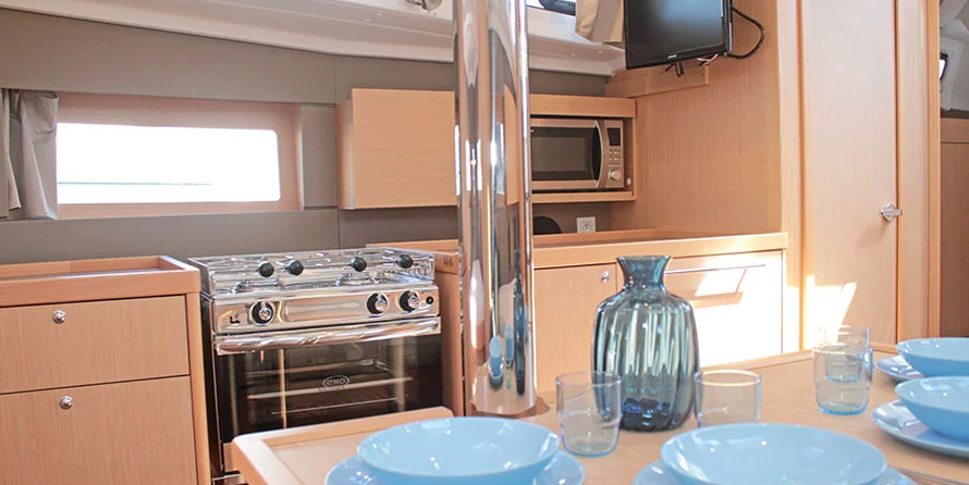 Beneteau Oceanis 38.1