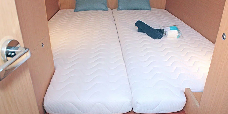 Beneteau Oceanis 38.1