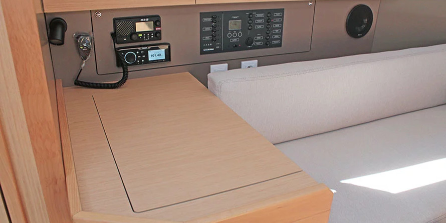 Beneteau Oceanis 38.1