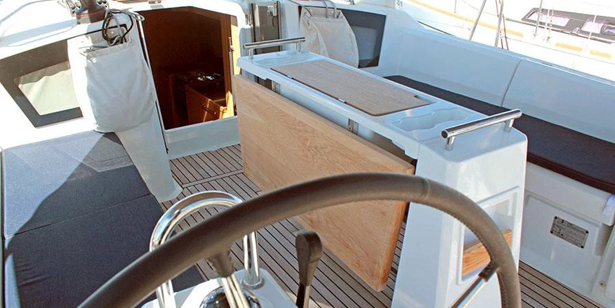 Beneteau Oceanis 38.1