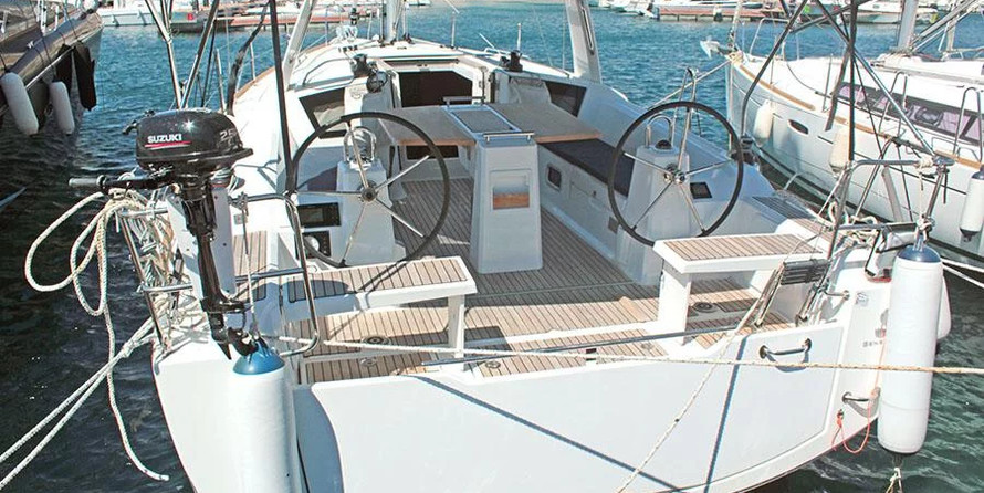 Beneteau Oceanis 38.1