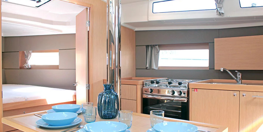 Beneteau Oceanis 38.1