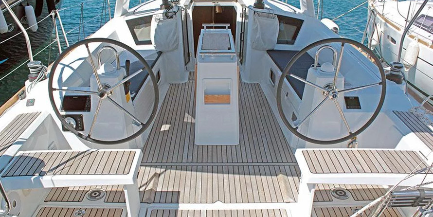 Beneteau Oceanis 38.1