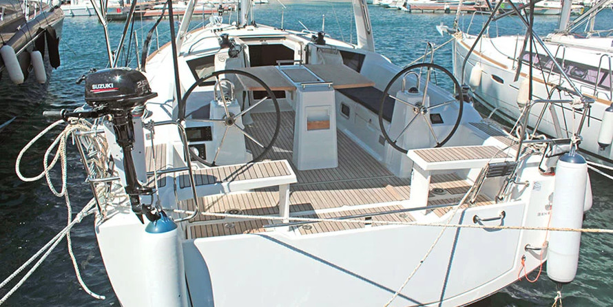 Beneteau Oceanis 38.1