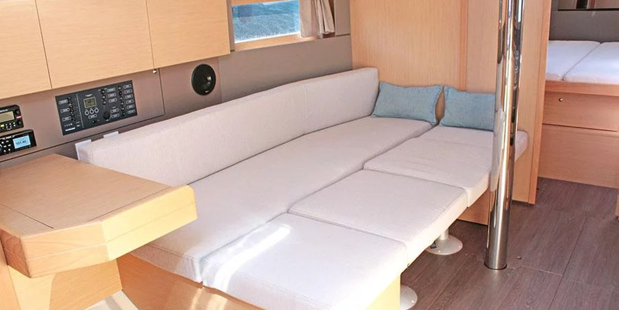 Beneteau Oceanis 38.1