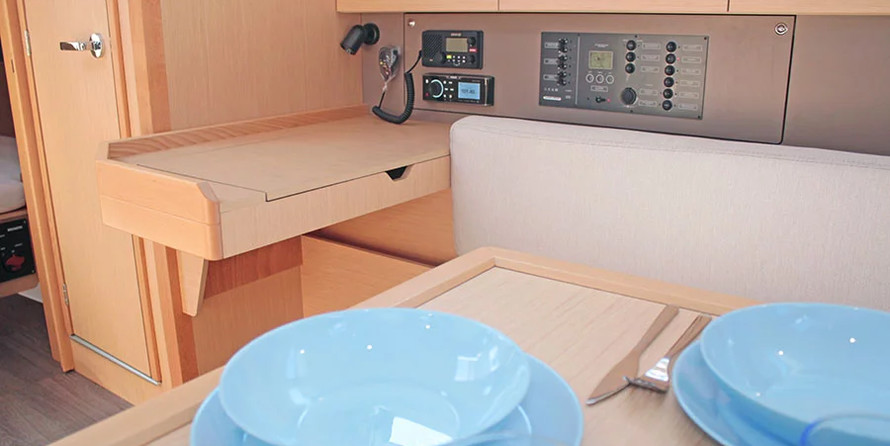 Beneteau Oceanis 38.1