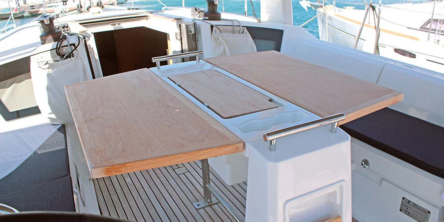 Beneteau Oceanis 38.1