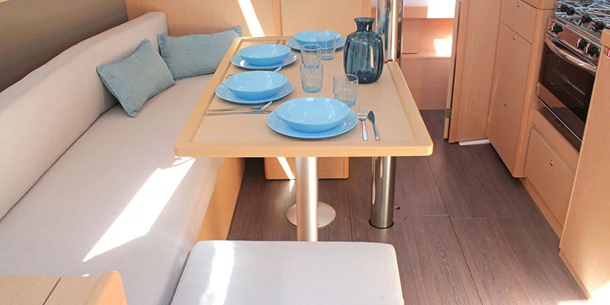 Beneteau Oceanis 38.1