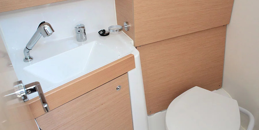 Beneteau Oceanis 38.1