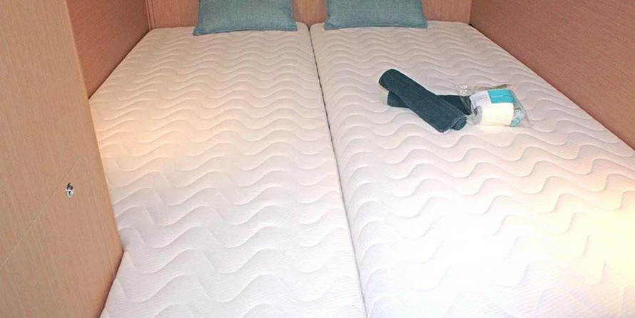 Beneteau Oceanis 38.1