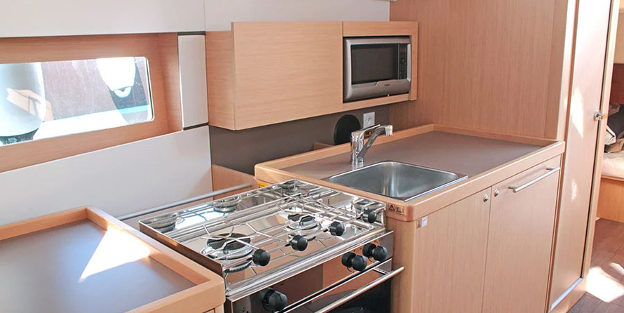 Beneteau Oceanis 38.1