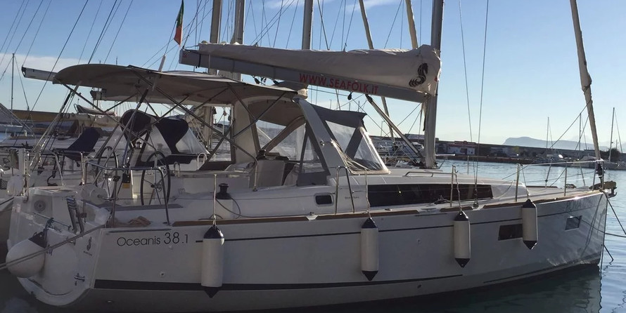 Beneteau Oceanis 38.1