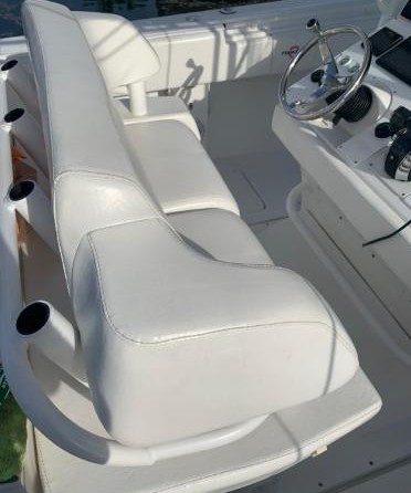 Fountain 38 center console te