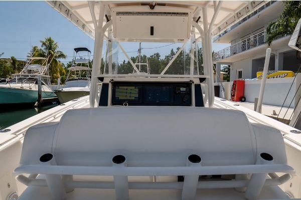 Fountain 38 center console te