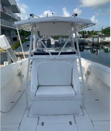 Fountain 38 center console te