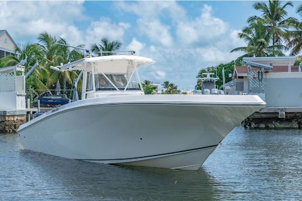 Fountain 38 center console te