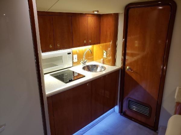 Fountain 38 Express Cruiser