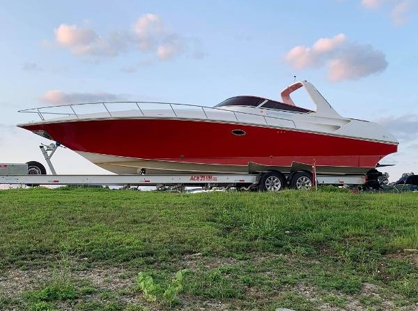 Fountain 38 Express Cruiser