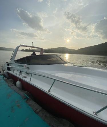 Fountain 38 Express Cruiser