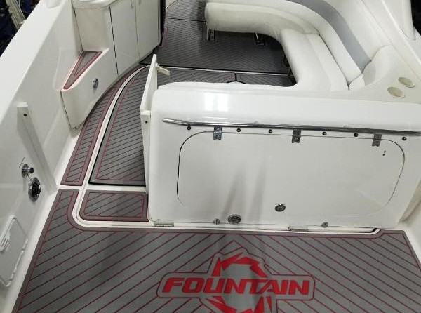 Fountain 38 Express Cruiser