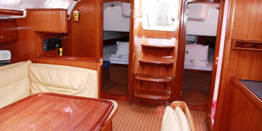 Bavaria 44