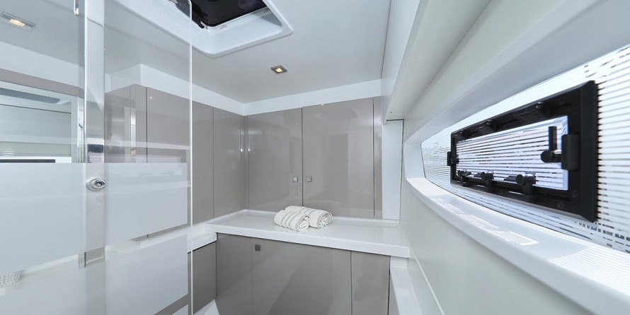 Fountaine Pajot Astrea 42