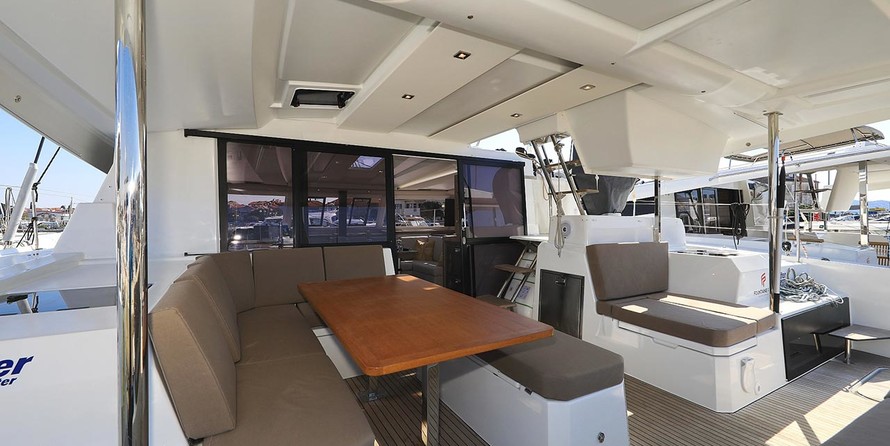 Fountaine Pajot Astrea 42
