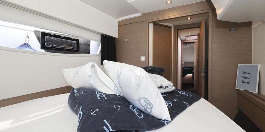Fountaine Pajot Astrea 42