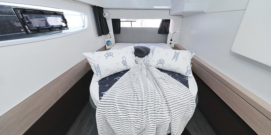 Fountaine Pajot Astrea 42