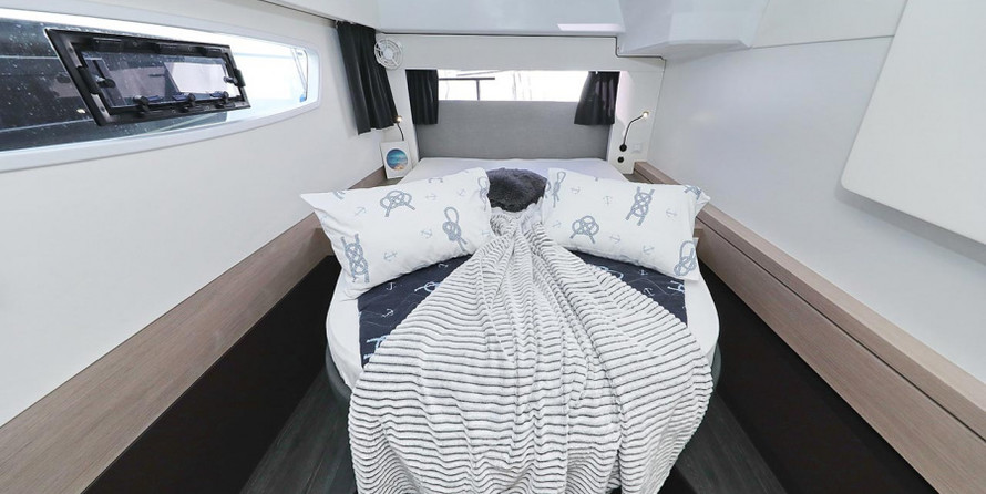 Fountaine Pajot Astrea 42