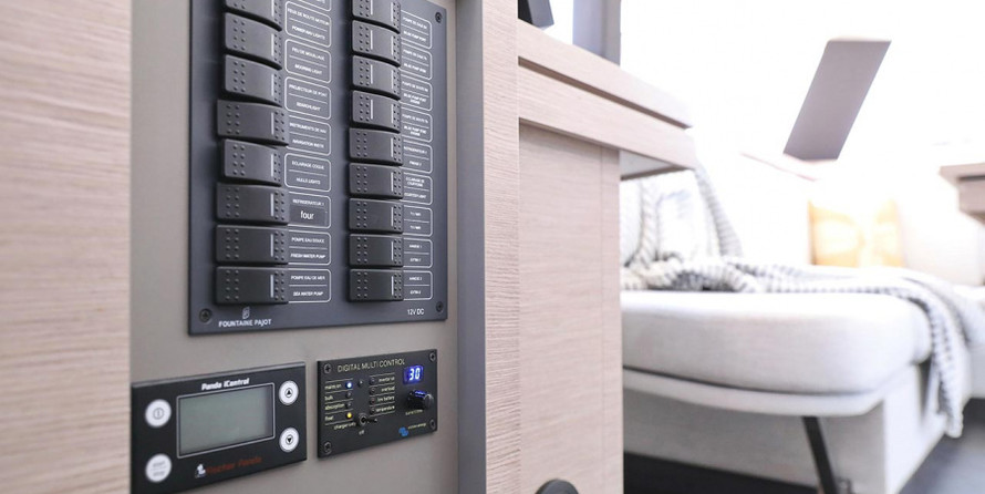 Fountaine Pajot Astrea 42