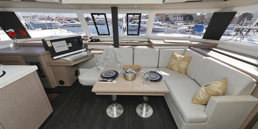 Fountaine Pajot Astrea 42