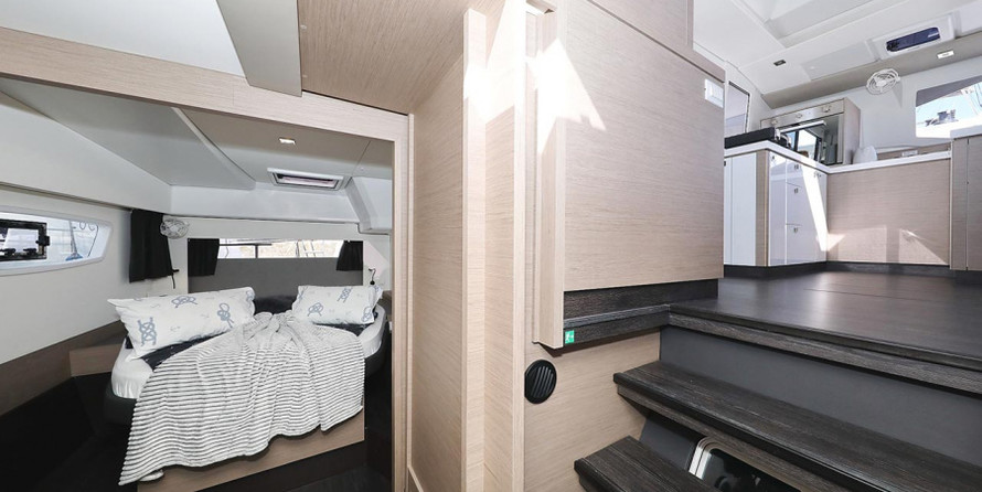 Fountaine Pajot Astrea 42